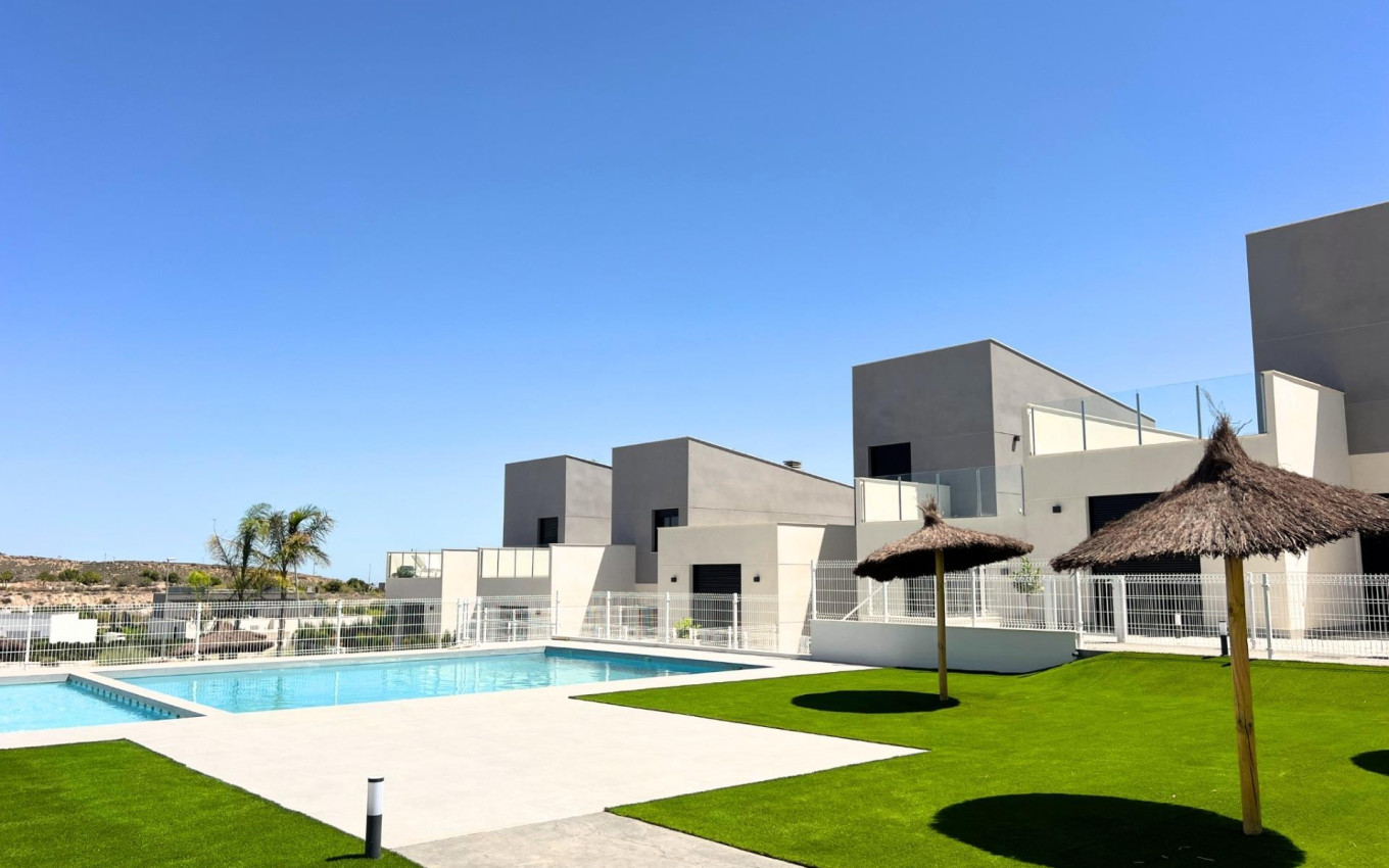 New Build - Town House - BAÑOS Y MENDIGO - Altaona Golf
