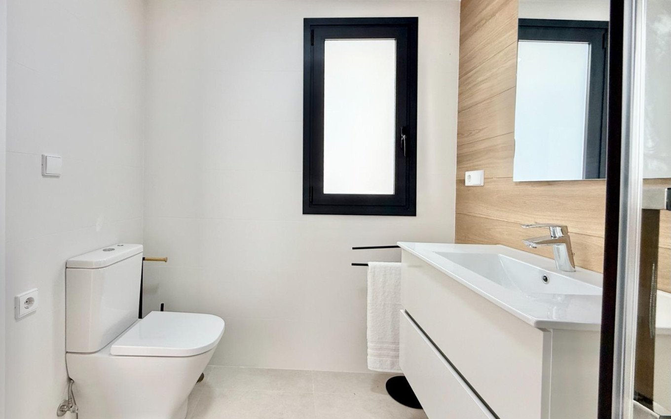 New Build - Town House - Cox - San Fernando