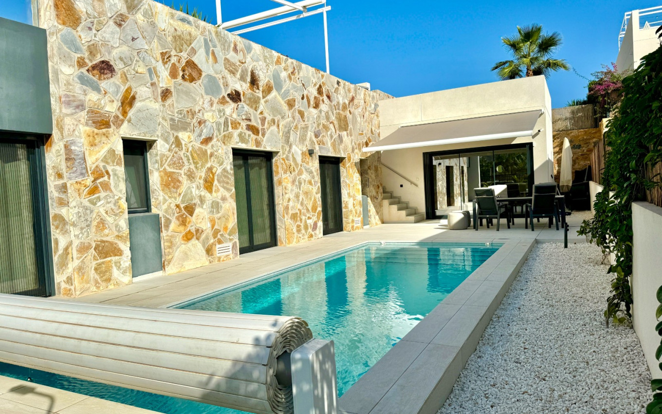 Sale - Villa - Algorfa - La Finca Golf Resort